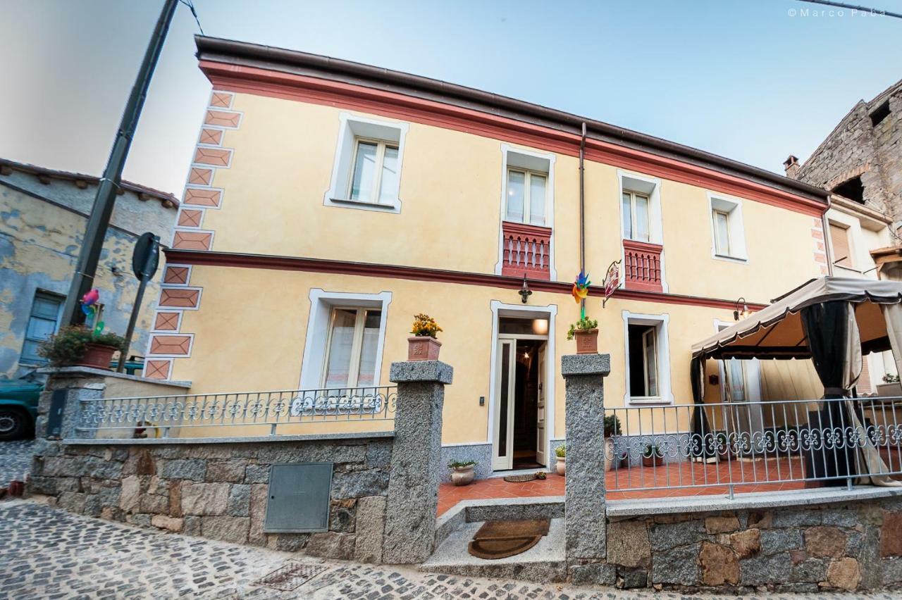 Cuccumiao Hotell Sorgono Eksteriør bilde